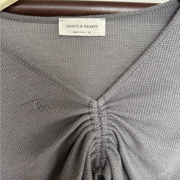 Gray Ruched Cropped Shirt - Picture 2 of 4